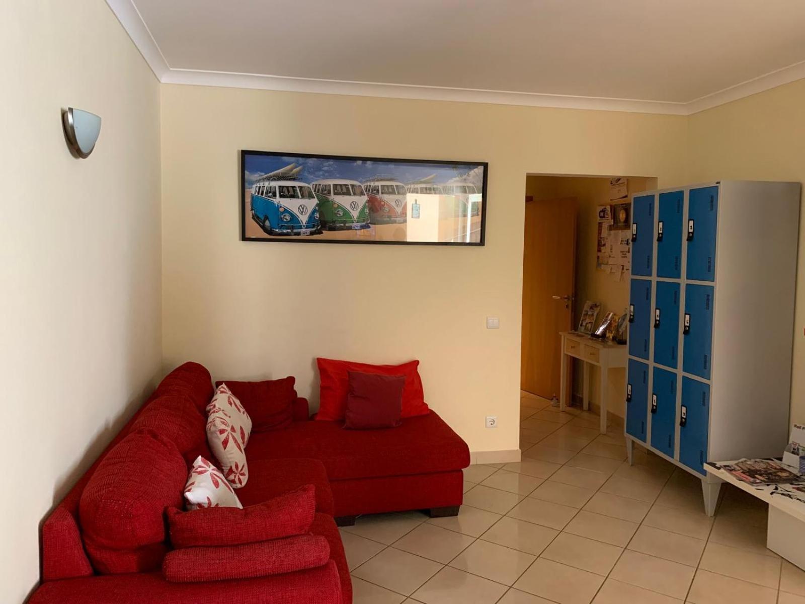 Blue Moon GuestHouse Lagos Extérieur photo