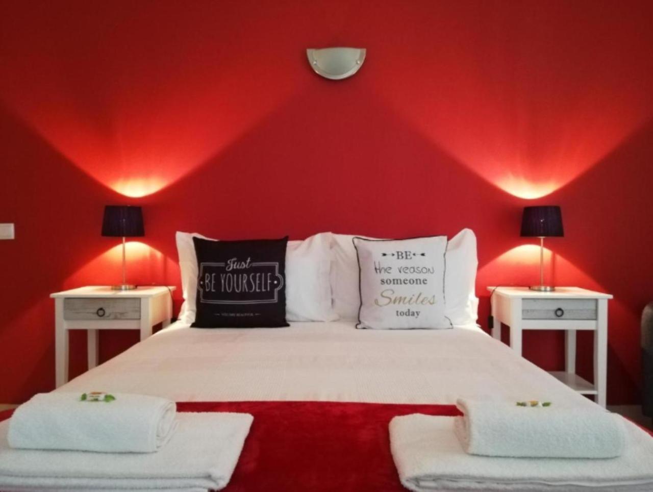 Blue Moon GuestHouse Lagos Extérieur photo