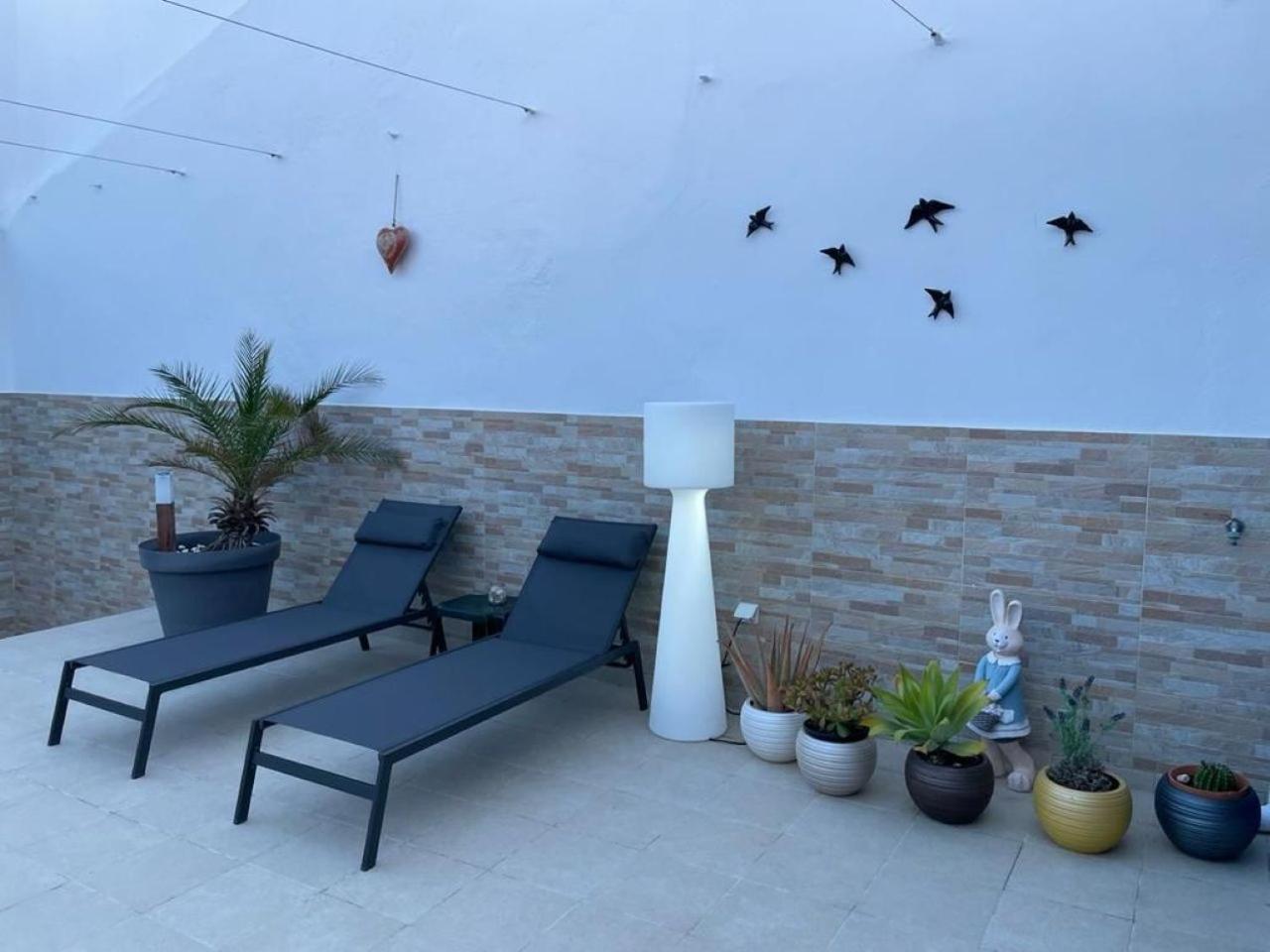 Blue Moon GuestHouse Lagos Extérieur photo