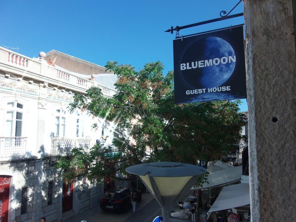 Blue Moon GuestHouse Lagos Extérieur photo